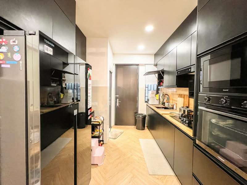2-storey Terraced House for Sale in Elmina (Shah Alam) - Amzar Faiz - Kitchen - PropertyGuru.com.my