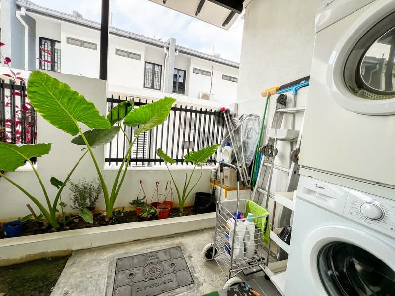 2-storey Terraced House for Sale in Elmina (Shah Alam) - Amzar Faiz - Exterior - PropertyGuru.com.my