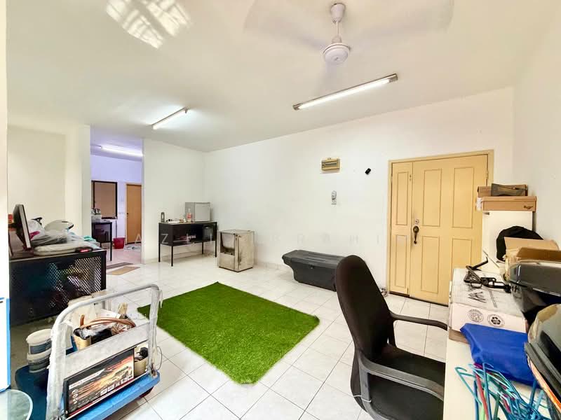 Apartment for Sale at Pangsapuri Kelana Impian - Azli Ibrahim - Living Room - PropertyGuru.com.my