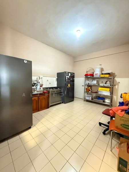 Semi-Detached House for Sale in Green Heights (Kuching) - Alfred Chua - Kitchen - PropertyGuru.com.my