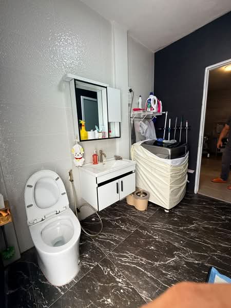 Semi-Detached House for Sale in Green Heights (Kuching) - Alfred Chua - Bathroom - PropertyGuru.com.my