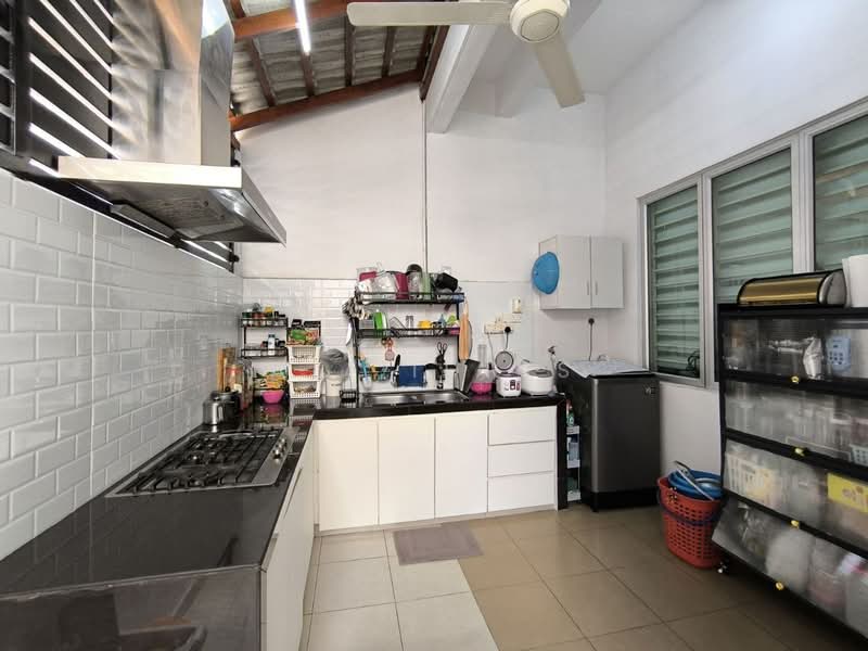 Rumah Teres 3 Tingkat untuk Dijual di Taman Kantan Permata (Kajang) - Ali Idris - Kitchen - PropertyGuru.com.my