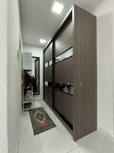 Rumah Teres 3 Tingkat untuk Dijual di Taman Kantan Permata (Kajang) - Ali Idris - Corridor - PropertyGuru.com.my