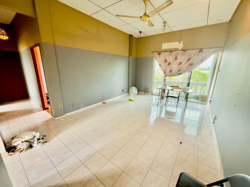 Pangsapuri untuk Dijual di Keranji Apartments - Danial Mohd Zaki - Living Room - PropertyGuru.com.my