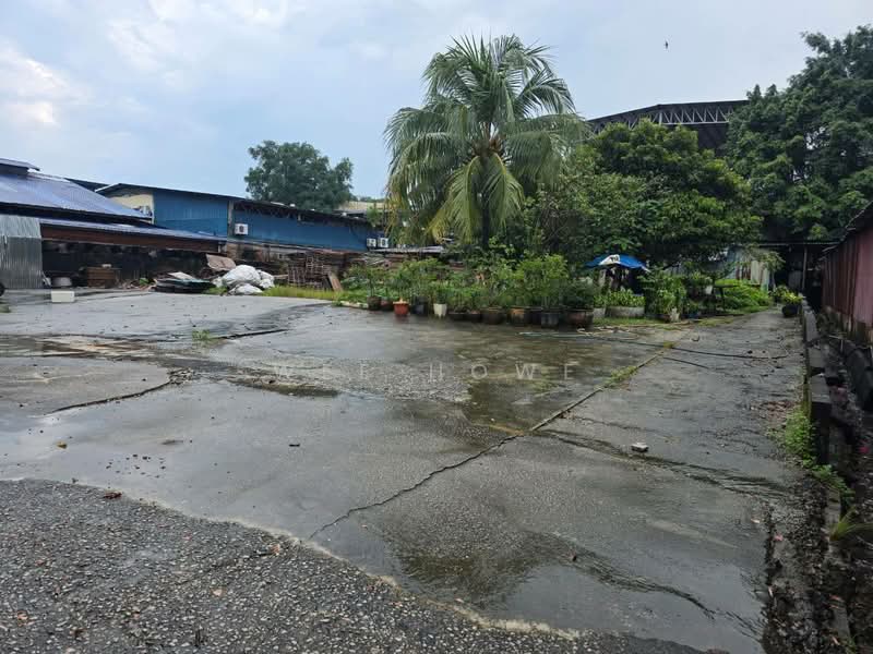 Kedai untuk Disewa di Kampung Muafakat (Tampoi) - Wee Howe - Exterior - PropertyGuru.com.my