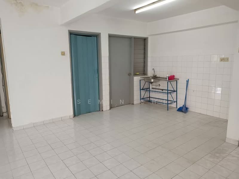 Pangsapuri untuk Dijual di Bukit Cheras Apartment (Block 8 & 10) - Jasemin Chia - Kitchen - PropertyGuru.com.my