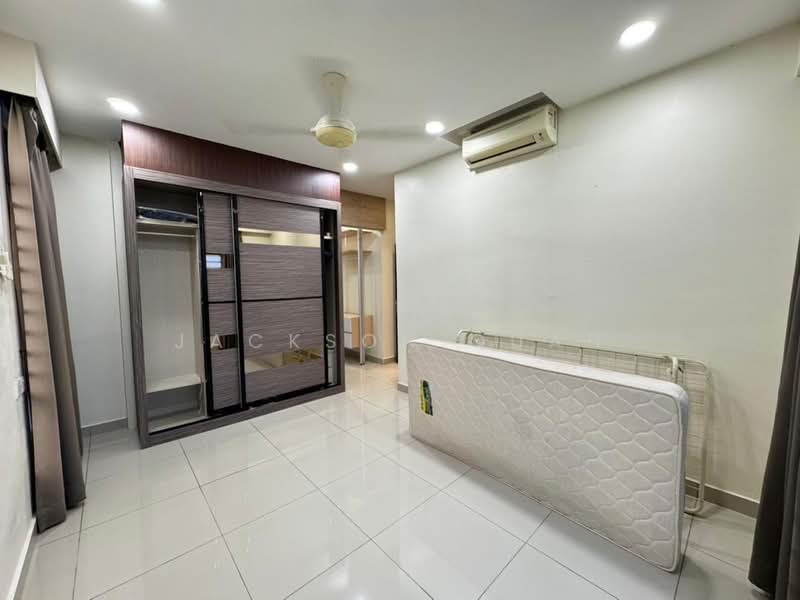 Pangsapuri untuk Dijual di Seri Austin Residence (Pangsapuri Seri Austin) - Jackson Quah - Bedroom - PropertyGuru.com.my