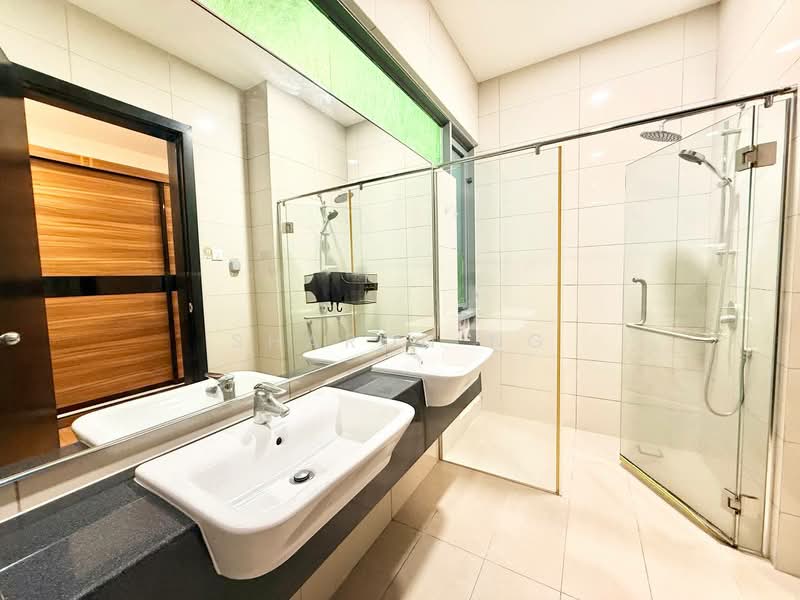 Semi-Detached House for Sale in Taman Molek (Johor Bahru) - Sharon Ng - Bathroom - PropertyGuru.com.my