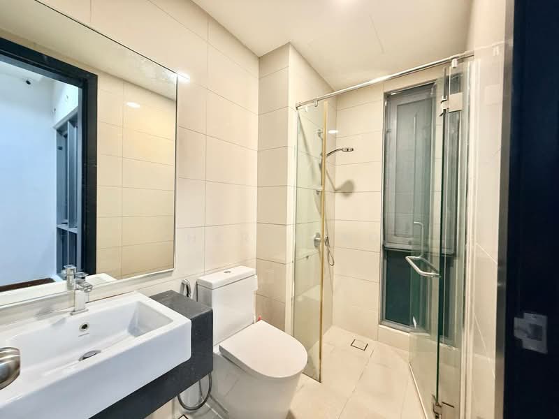 Semi-Detached House for Sale in Taman Molek (Johor Bahru) - Sharon Ng - Bathroom - PropertyGuru.com.my