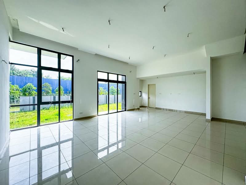 Semi-Detached House for Sale in Shah Alam (Selangor) - SITI KHAIRIYAH JAAFAR - PropertyGuru.com.my