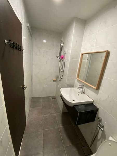 Service Residence for Sale at Sky Breeze Service Apartment - Jim Chee - Bathroom - PropertyGuru.com.my