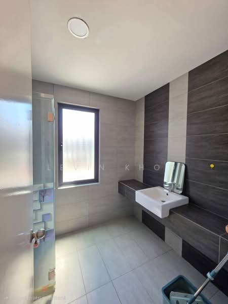 Rumah Teres 2 Tingkat untuk Dijual di Sungai Buloh (Selangor) - Levin Khoo - Bathroom - PropertyGuru.com.my