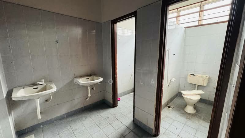Kilang untuk Dijual di Pekan Nenas (Jeram Batu) - Chloe Lai - Bathroom - PropertyGuru.com.my