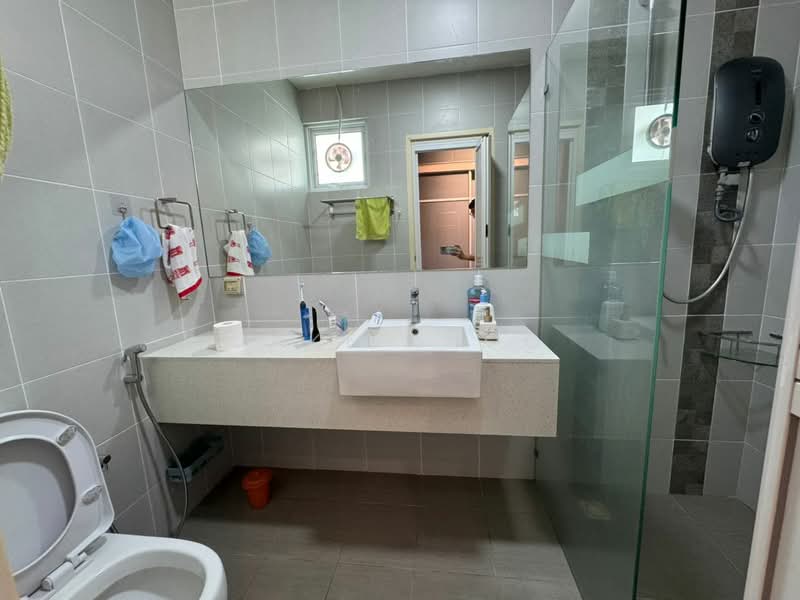 Kondominium untuk Dijual di Imperial Residences - Jake Khoo - Bathroom - PropertyGuru.com.my