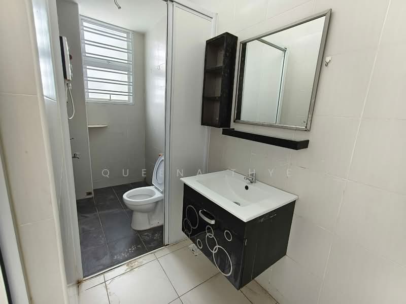 2-storey Terraced House for Sale in Austin Crest (Johor Bahru) - Queena Thye - Bathroom - PropertyGuru.com.my
