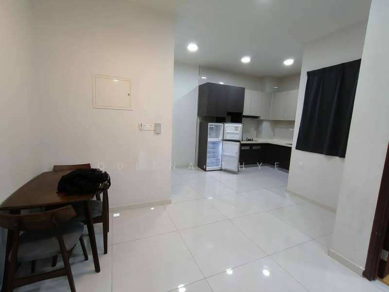 Condominium for Rent at Royal Strand @ Country Garden Danga Bay - Queena Thye - Kitchen - PropertyGuru.com.my