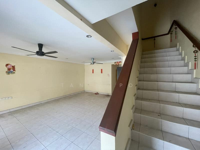 2-storey Terraced House for Sale in Bandar Damai Perdana (Cheras) - Tan Li Po - Living Room - PropertyGuru.com.my