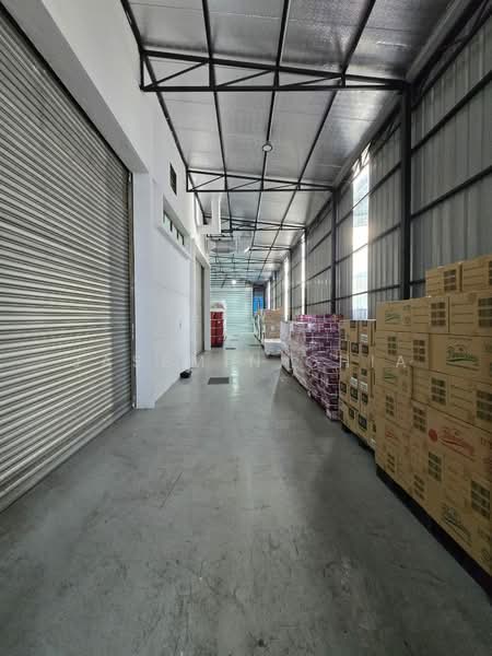 Semi-D Factory for Sale in Batu Caves (Selangor) - Jasemin Chia - Corridor - PropertyGuru.com.my