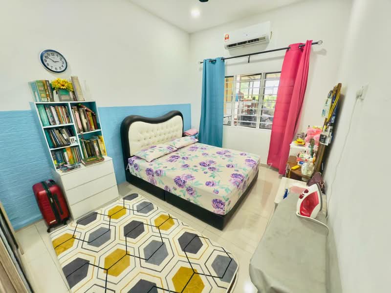 Rumah Teres untuk Dijual di Taman Kapar Permai (Kapar) - Danial Mohd Zaki - Bedroom - PropertyGuru.com.my