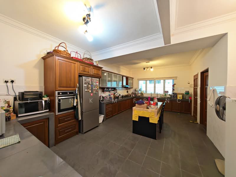 Semi-Detached House for Sale in SS 3, Taman Subang (Petaling Jaya) - F.Ronikom Francis - Kitchen - PropertyGuru.com.my