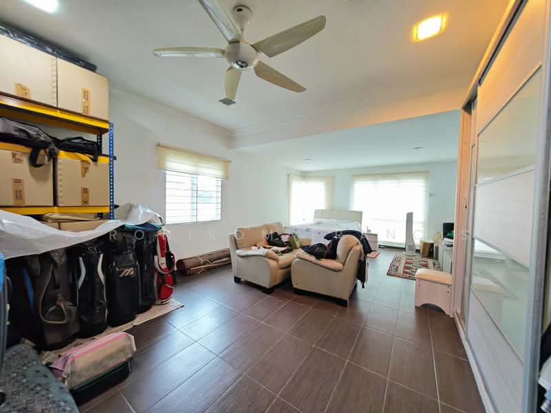 Semi-Detached House for Sale in SS 3, Taman Subang (Petaling Jaya) - F.Ronikom Francis - Bedroom - PropertyGuru.com.my