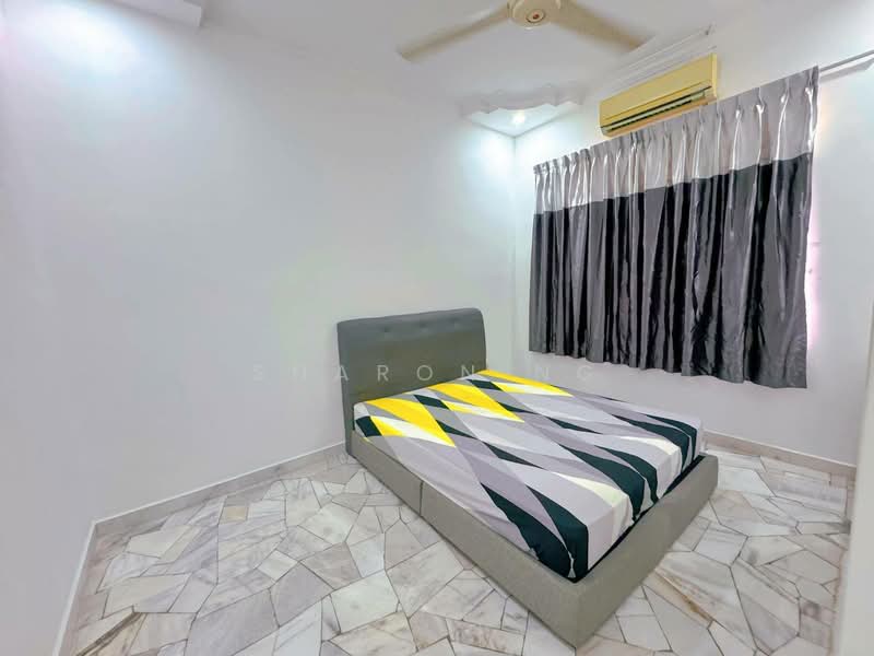 Semi-Detached House for Sale in Taman Johor Jaya (Johor Bahru) - Sharon Ng - Bedroom - PropertyGuru.com.my