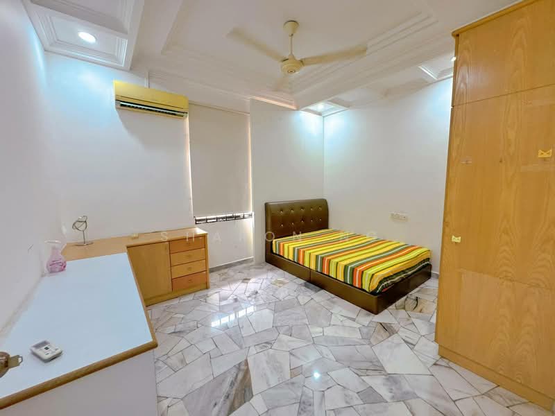 Semi-Detached House for Sale in Taman Johor Jaya (Johor Bahru) - Sharon Ng - Bedroom - PropertyGuru.com.my