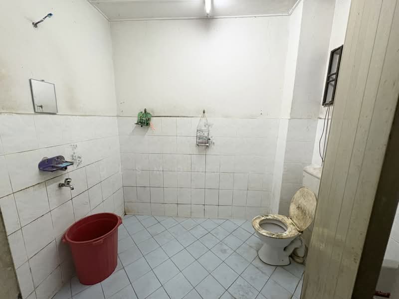Rumah Teres 2 Tingkat untuk Dijual di Kota Tinggi (Johor) - Desmond Lee - Bathroom - PropertyGuru.com.my