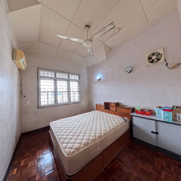Rumah Teres 2 Tingkat untuk Dijual di Bandar Kinrara (Selangor) - Adrian Leong - Bedroom - PropertyGuru.com.my