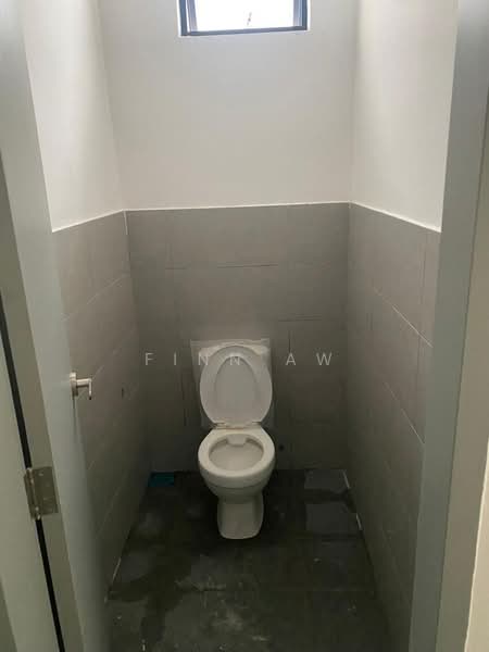 Kedai untuk Disewa di Johor Bahru (Johor) - Finn Aw - Bathroom - PropertyGuru.com.my