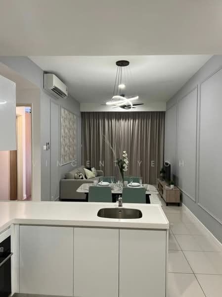 Servis Apartment untuk Dijual di Avara - Vincent Yeoh - Living Room - PropertyGuru.com.my