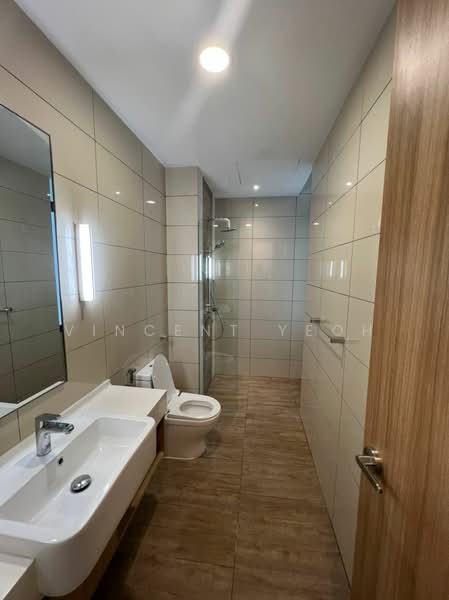 Servis Apartment untuk Dijual di Avara - Vincent Yeoh - Bathroom - PropertyGuru.com.my