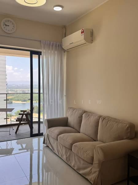 Kondominium untuk Dijual di Amberside @ Country Garden Danga Bay - Jack Liew - Living Room - PropertyGuru.com.my