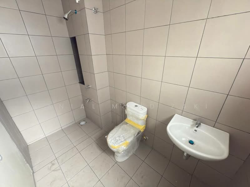 2-storey Terraced House for Sale in Bandar Bukit Raja (Klang) - Danial Mohd Zaki - Bathroom - PropertyGuru.com.my
