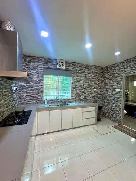2-storey Terraced House for Sale in Bandar Teknologi Kajang (Kajang) - Firdaus Husin - Kitchen - PropertyGuru.com.my