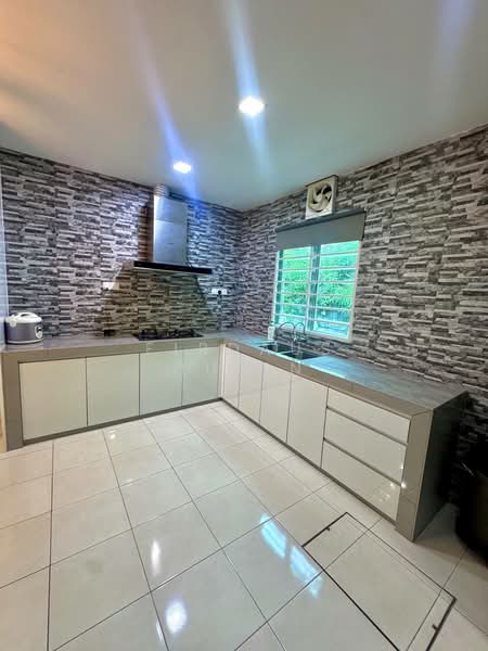 2-storey Terraced House for Sale in Bandar Teknologi Kajang (Kajang) - Firdaus Husin - Kitchen - PropertyGuru.com.my