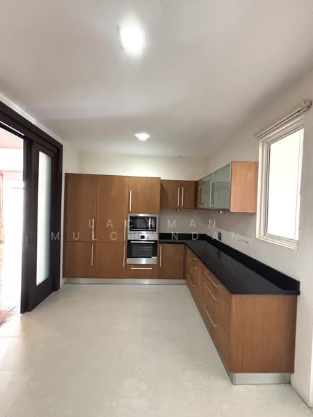 Condominium for Sale at Hijauan Kiara - Lachman Mulchandani - Kitchen - PropertyGuru.com.my