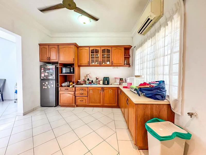 2-storey Terraced House for Sale in Bandar Kinrara Seksyen 2 (Bandar Kinrara) - Mohd Aizat Saiful Bahri - Kitchen - PropertyGuru.com.my