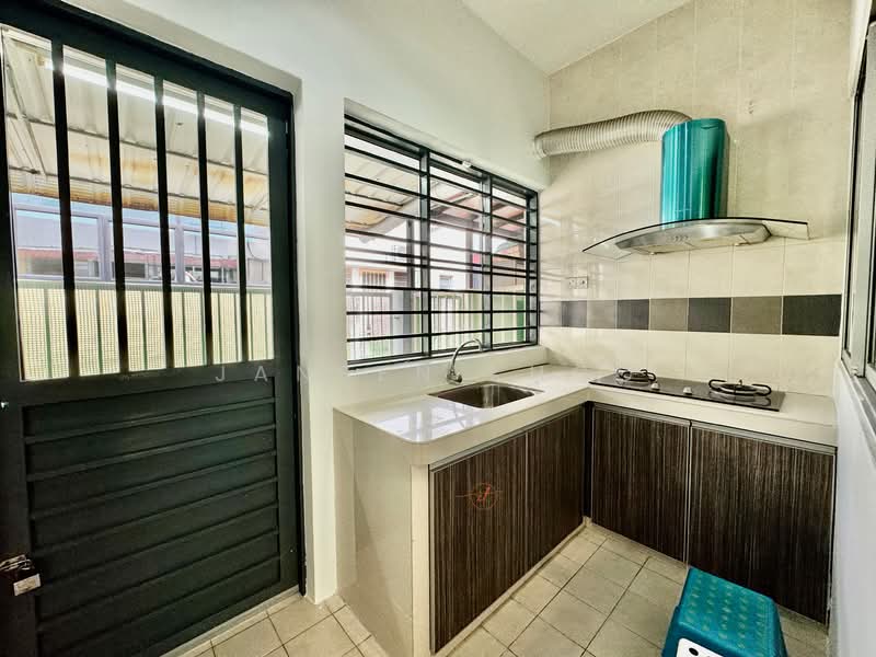 2-storey Terraced House for Rent in Setia Impian (Setia Alam) - Jansen Khoo - Kitchen - PropertyGuru.com.my