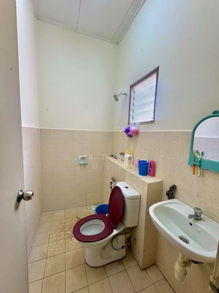 Cluster House for Sale in Bandar Bukit Mahkota (Bangi) - Firdaus Husin - Bathroom - PropertyGuru.com.my