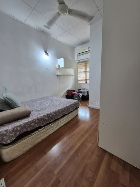 Rumah Teres 2 Tingkat untuk Dijual di Alam Sari (Bangi) - Tony Lau - Bedroom - PropertyGuru.com.my