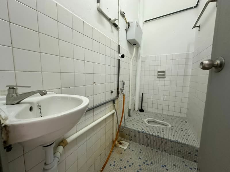 1-storey Terraced House for Rent in Ulu Tiram (Johor) - Grace Chiew - Bathroom - PropertyGuru.com.my