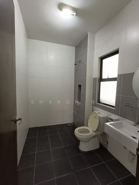 Rumah Berkembar untuk Dijual di Taman Nusa Idaman (Iskandar Puteri (Nusajaya)) - Sharon Ng - Bathroom - PropertyGuru.com.my