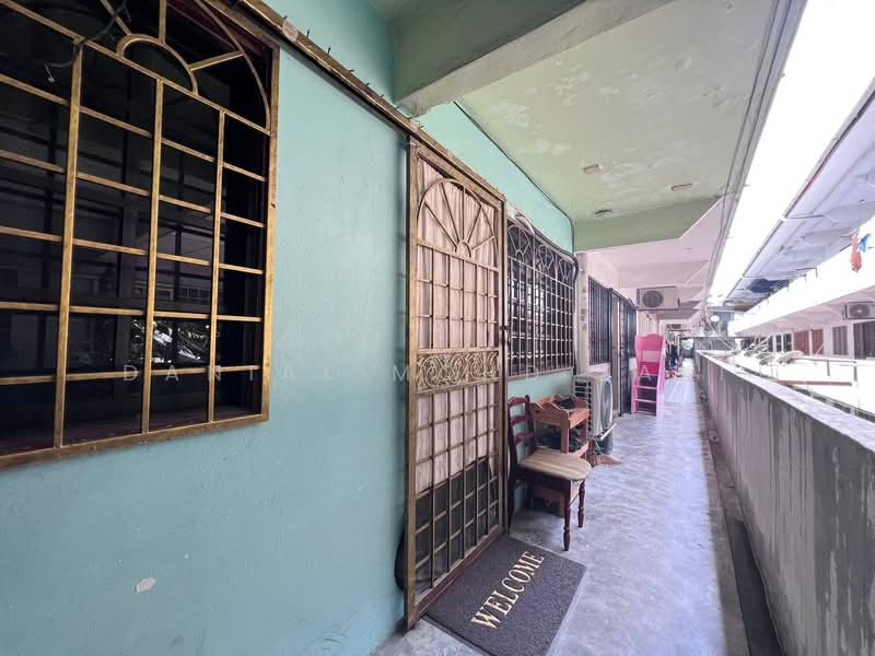 Rumah Flat untuk Dijual di Taman Subang Perdana - Danial Mohd Zaki - Exterior - PropertyGuru.com.my