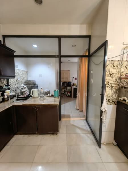 3-storey Terraced House for Sale in Taman Esplanad (Bukit Jalil) - Joey Wong - Kitchen - PropertyGuru.com.my