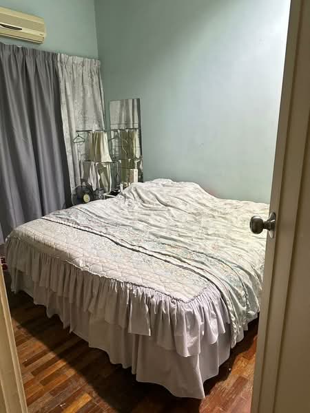 3-storey Terraced House for Sale in Taman Esplanad (Bukit Jalil) - Joey Wong - Bedroom - PropertyGuru.com.my