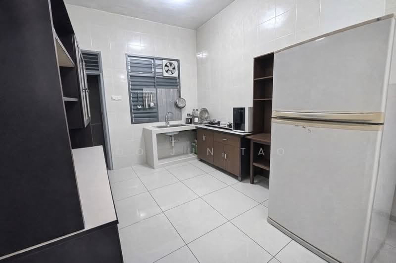 Rumah Teres 2 Tingkat untuk Disewa di Jementah (Johor) - Foo Jun Tao - Kitchen - PropertyGuru.com.my