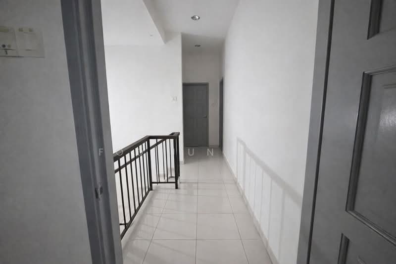 Rumah Teres 2 Tingkat untuk Disewa di Jementah (Johor) - Foo Jun Tao - PropertyGuru.com.my