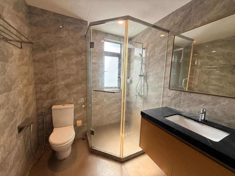 Servis Apartment untuk Disewa di R&F Princess Cove Phase 1 - Jack Liew - Bathroom - PropertyGuru.com.my
