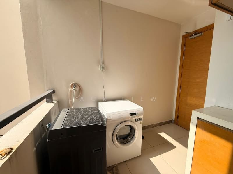 Servis Apartment untuk Disewa di R&F Princess Cove Phase 1 - Jack Liew - Balcony - PropertyGuru.com.my